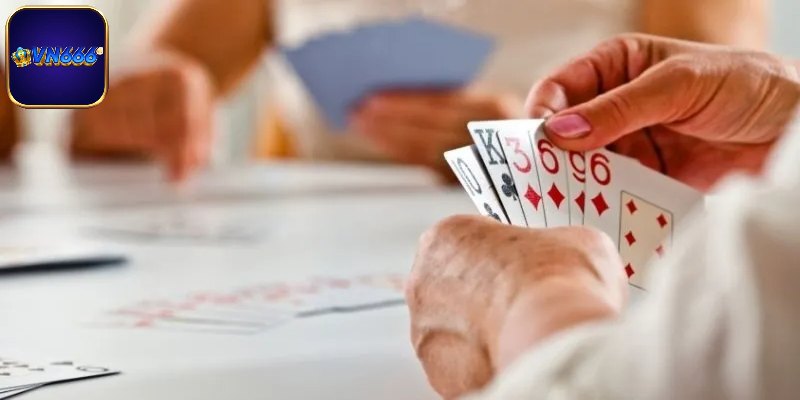 Chia bài dấu lá mạnh về tay